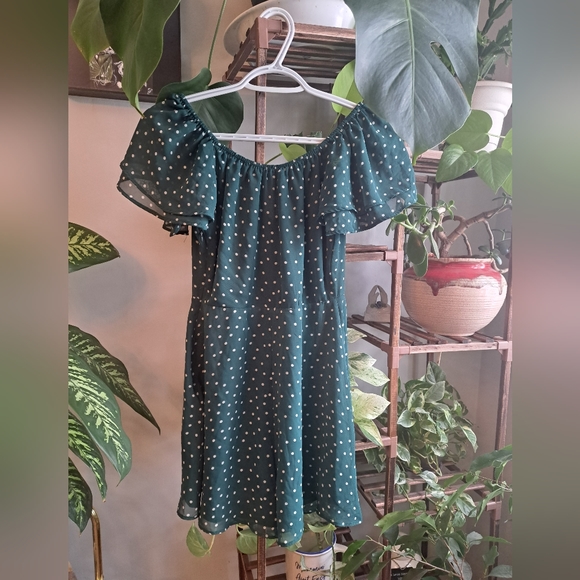 Pant suit and rompers - Picture 5 of 6